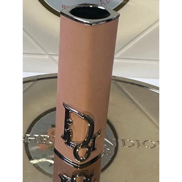 DIOR Addict Refillable Couture Lipstick Case - NO BOX -
MONTAIGNE - Picture 6 of 6